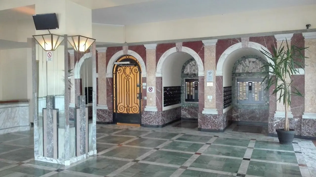 Hydro Palace Οστένδη 0*,